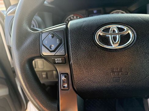Used 2020 Toyota Tacoma SR image 14