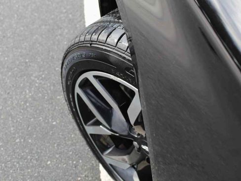 Used 2016 Chevrolet Impala LT image 37