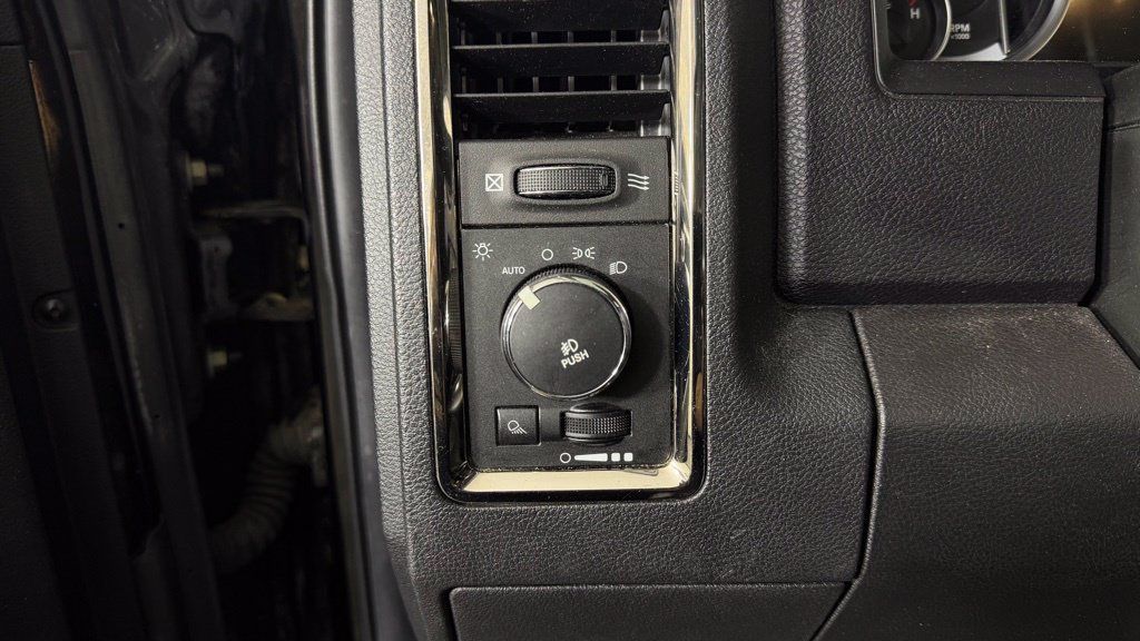 Used 2014 RAM 1500 Sport w/ Sport Premium Group AWD/4WD image 14