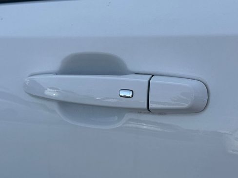 Certified 2024 GMC Terrain SLE w/ Driver Convenience Package image 15