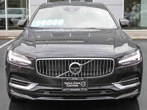 Used 2019 Volvo S90 T8 Inscription w/ Advanced Package image 2