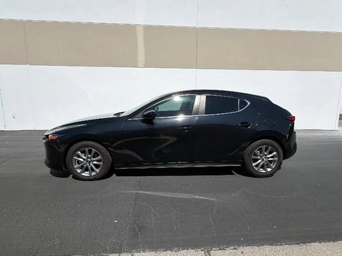 Used 2023 MAZDA MAZDA3 s FWD image 5