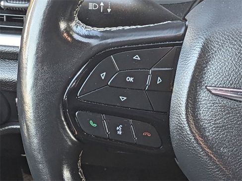 Certified 2021 Chrysler Pacifica Touring-L w/ S Appearance Package image 17