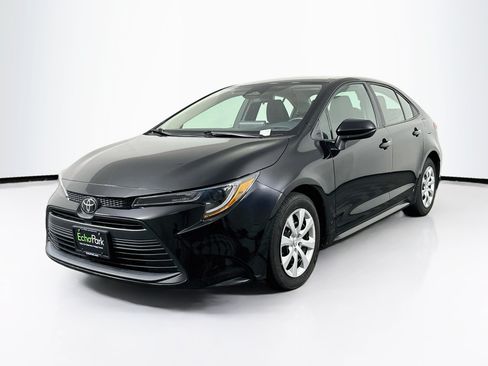 Used 2024 Toyota Corolla LE FWD image 3