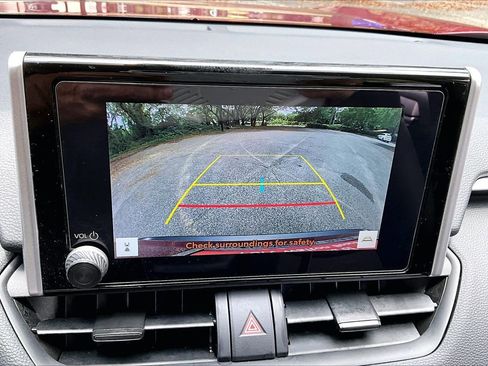 Used 2025 Toyota RAV4 XLE w/ Convenience Package FWD image 13