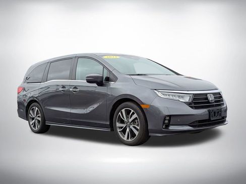 Used 2023 Honda Odyssey Touring image 2