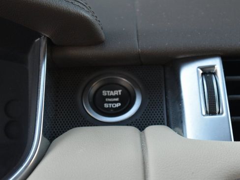 Used 2019 Land Rover Range Rover Sport HSE image 42