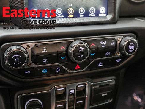 Used 2023 Jeep Wrangler Unlimited w/ 8.4" Radio Group image 20