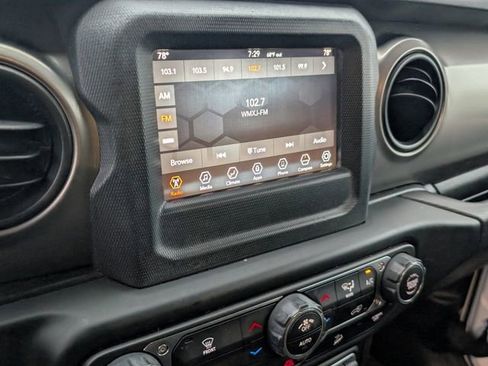 Used 2019 Jeep Wrangler Unlimited Sport S image 18