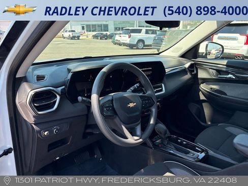 Certified 2025 Chevrolet TrailBlazer LT FWD image 4