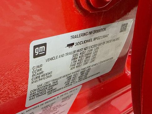 Used 2023 Chevrolet Silverado 1500 ZR2 w/ Technology Package image 33