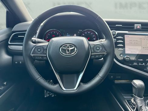 Used 2019 Toyota Camry XSE FWD image 16