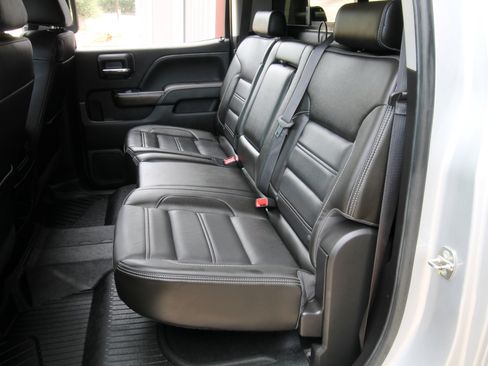 Used 2018 GMC Sierra 2500 Denali w/ Duramax Plus Package AWD/4WD image 43