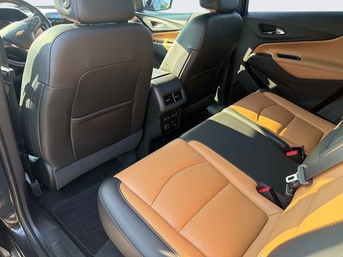 Used 2018 Chevrolet Equinox Premier FWD image 15