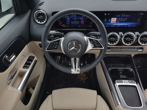 Certified 2026 Mercedes-Benz GLA 250 image 37