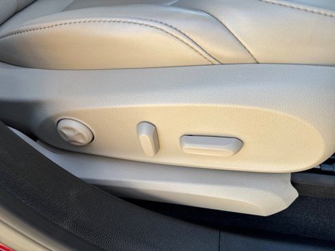 Used 2020 Buick Envision Essence image 16