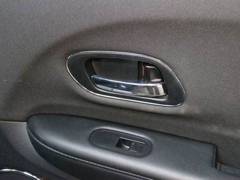 Used 2022 Honda HR-V EX image 9