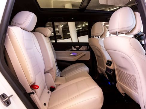 New 2026 Mercedes-Benz GLS 580 4MATIC image 22