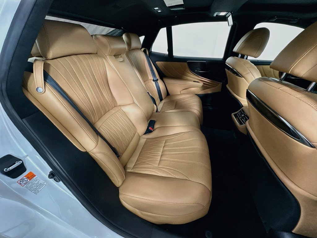 Used 2023 Lexus LS 500 w/ Luxury Package RWD image 27