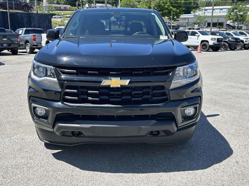 Used 2022 Chevrolet Colorado LT w/ LT Convenience Package AWD/4WD image 8