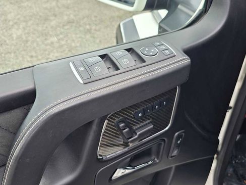 Used 2018 Mercedes-Benz G 550 Squared image 23