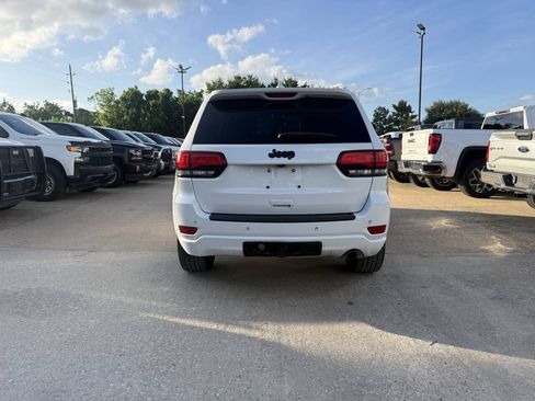 Used 2021 Jeep Grand Cherokee Laredo X RWD image 37