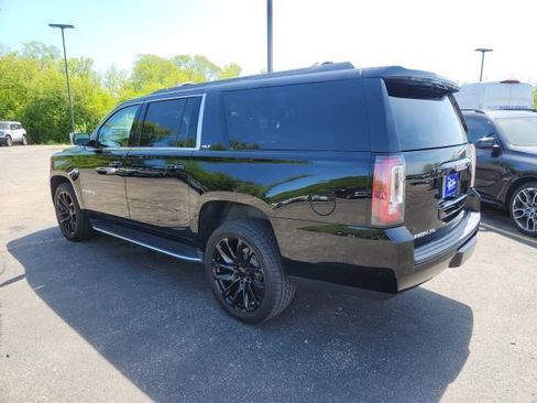 Used 2018 GMC Yukon XL SLT w/ Open Road Package AWD/4WD image 10