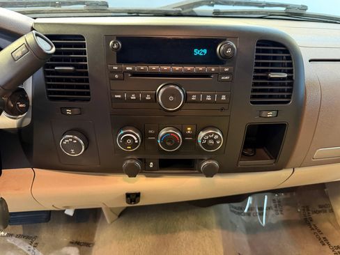 Used 2012 GMC Sierra 1500 SLE w/ Chrome Essentials Package AWD/4WD image 15
