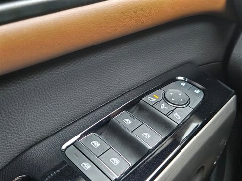 Used 2024 Nissan Pathfinder Platinum image 31