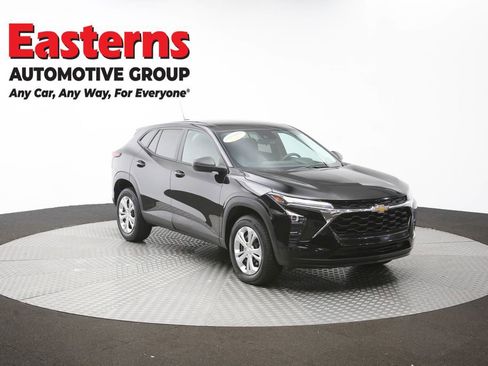 Used 2024 Chevrolet Trax LS FWD image 48