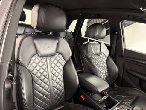 Used 2018 Audi SQ5 Prestige w/ Prestige Package AWD/4WD image 25