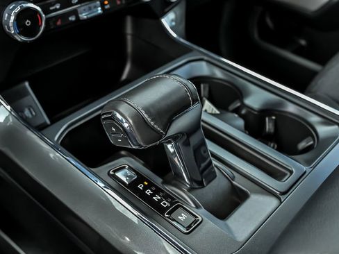 Certified 2022 Ford F150 XLT w/ Equipment Group 302A High image 24