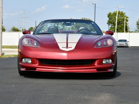Used 2006 Chevrolet Corvette Convertible w/ Preferred Equipment Group RWD image 2
