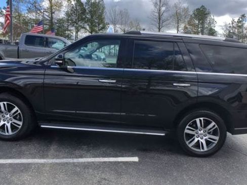 Certified 2022 Ford Expedition Limited AWD/4WD image 6