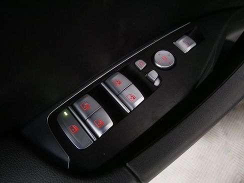 Used 2023 BMW X3 xDrive30i w/ Premium Essential Package image 12