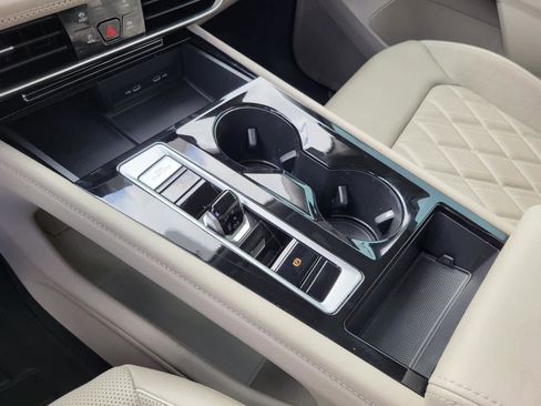 Used 2024 Volkswagen Atlas SEL Premium R-Line image 24