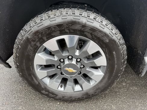 Used 2025 Chevrolet Silverado 2500 LT w/ All Star Edition image 11