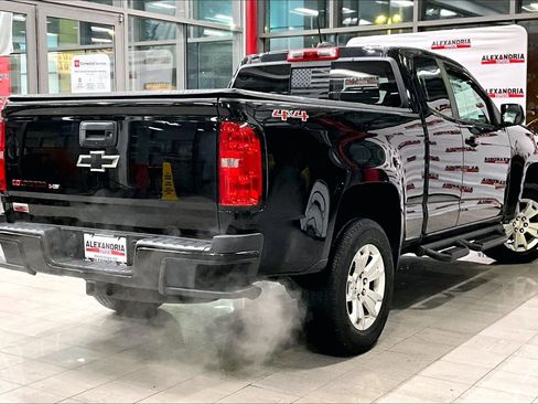 Used 2019 Chevrolet Colorado LT w/ Redline Special Edition image 11