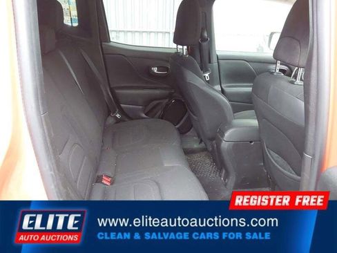 Used 2017 Jeep Renegade Altitude image 16