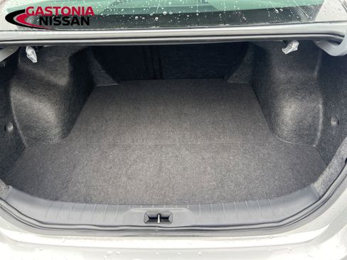 Used 2024 Nissan Altima 2.5 SV image 33