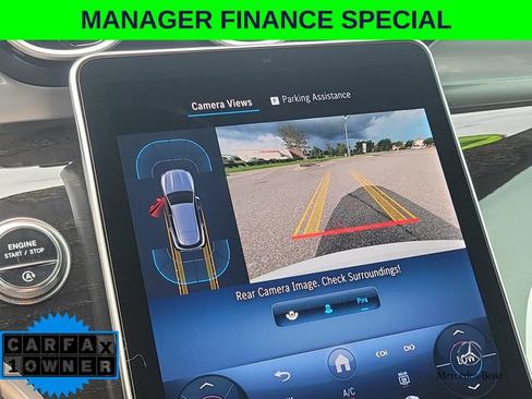 Used 2025 Mercedes-Benz GLC 300 4MATIC image 25
