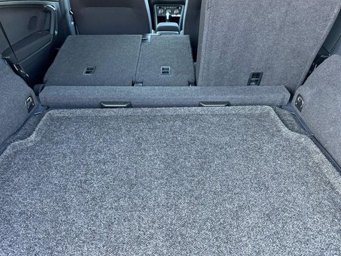 Used 2019 Volkswagen Tiguan S image 14