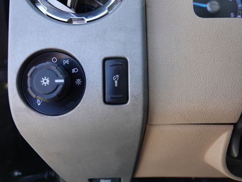 Used 2014 Ford F250 Lariat w/ Chrome Package image 20