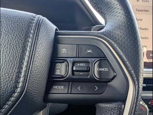 Used 2025 Toyota 4Runner TRD Off-Road Premium image 16