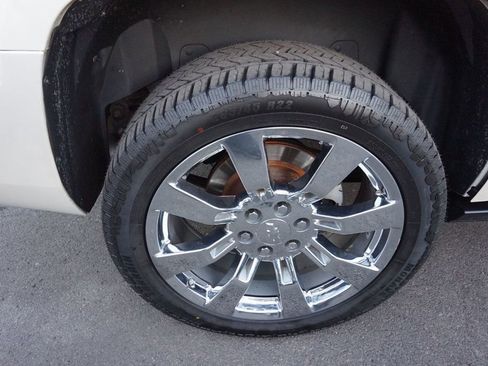 Used 2008 Chevrolet Tahoe LTZ w/ LTZ Preferred Equipment Group image 15
