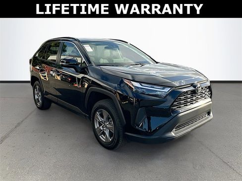 Used 2025 Toyota RAV4 XLE image 1