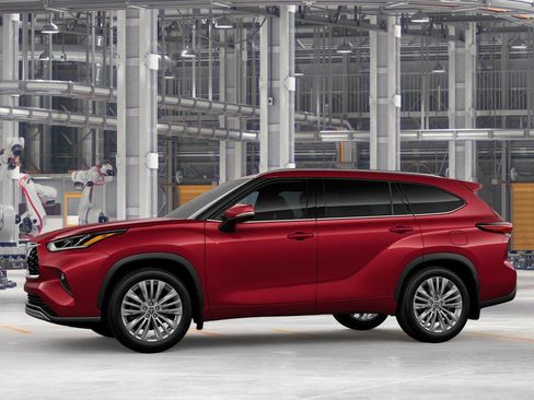 New 2026 Toyota Highlander Platinum image 3