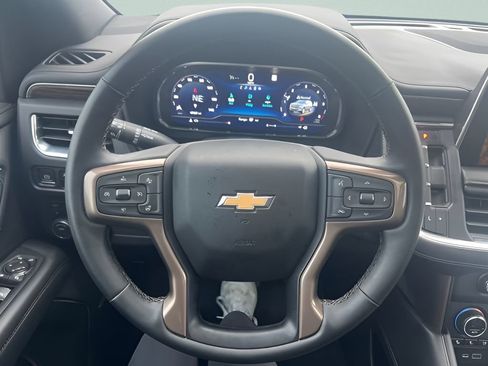 Used 2023 Chevrolet Tahoe High Country AWD/4WD image 15