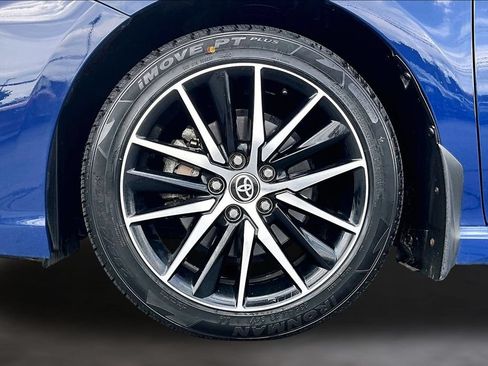 Used 2023 Toyota Camry SE w/ Cold Weather Package FWD image 9