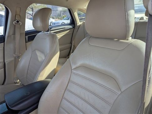 Used 2014 Ford Fusion SE w/ Equipment Group 202A image 10